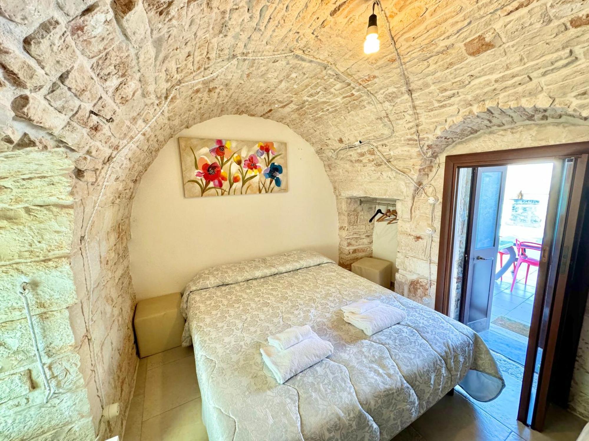 Trulli Moon Villa Alberobello Oda fotoğraf